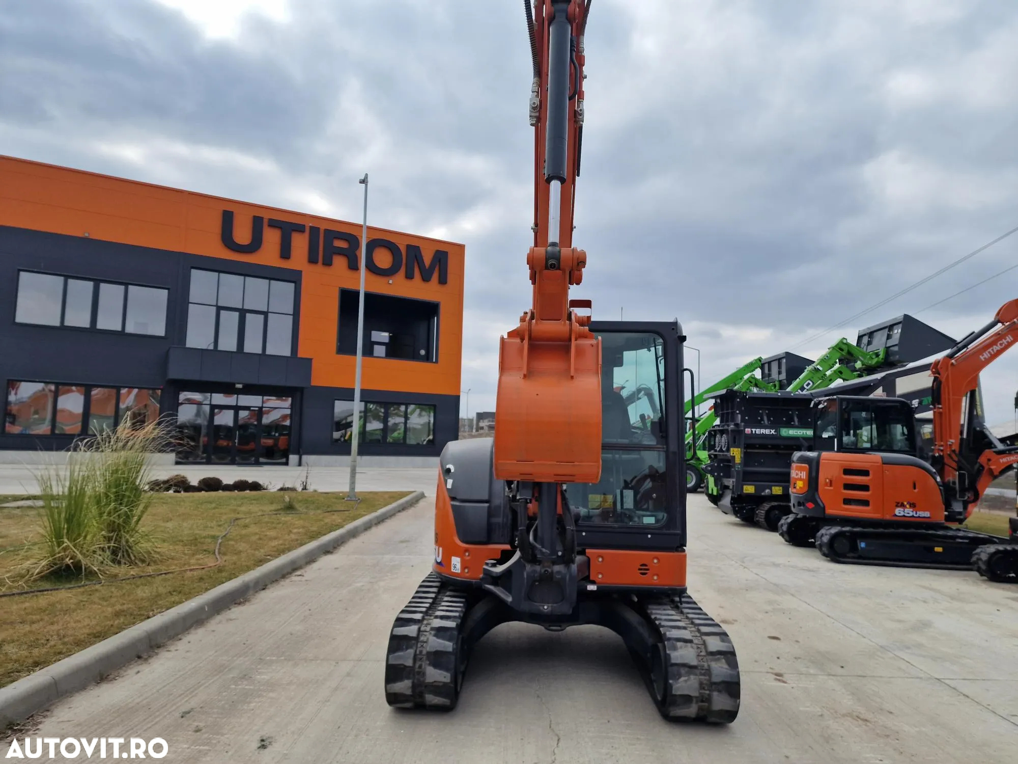 Hitachi ZX55U-6, 5,5tone, 2023, 551h, cupa ingusta, cupa taluz noua, Inst picon, Aer conditionat, posibilitate leasing, EX DEMO-stare CA NOU, PROMOTIE 49.900 EUR+tva - 14