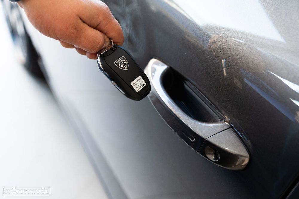 Peugeot 308 SW 1.6 Hybrid Allure e-EAT8 - 8