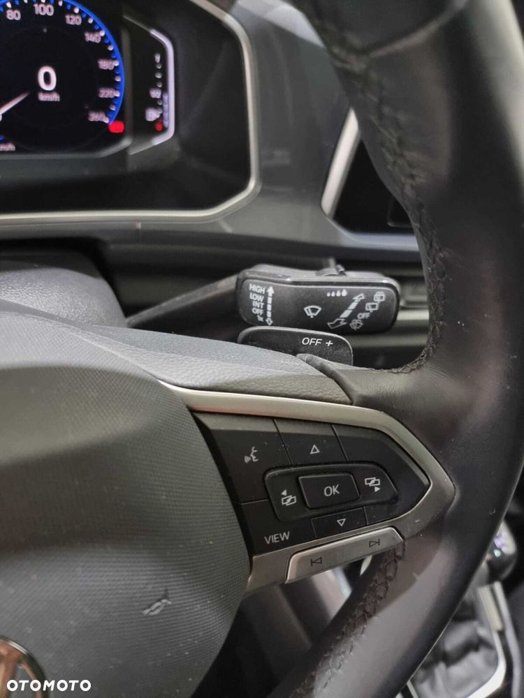 Volkswagen T-Roc - 25