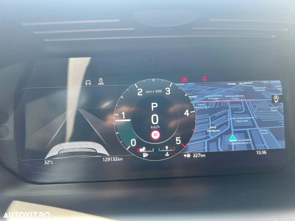 Land Rover Discovery Sport 2.0 D200 MHEV Dynamic S - 15