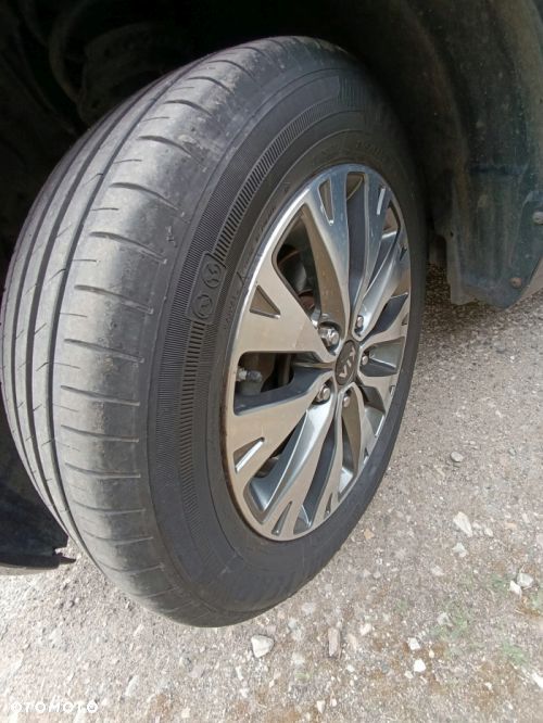 Kia Venga 1.4 CRDi 90 ISG Edition 7 - 16