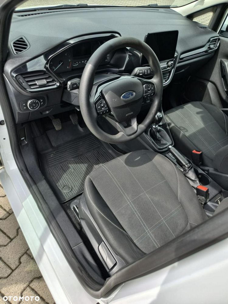 Ford Fiesta - 10