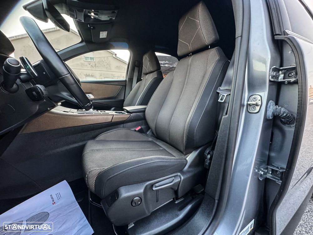 DS DS7 Crossback - 13