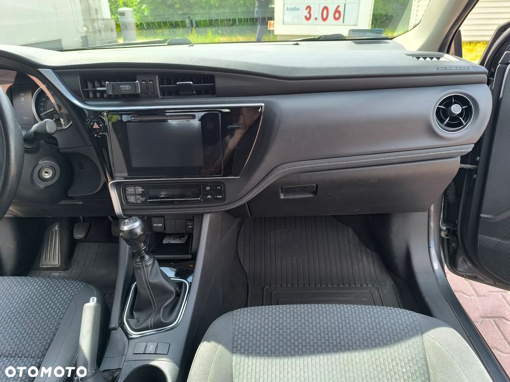 Toyota Corolla 1.6 Comfort - 18
