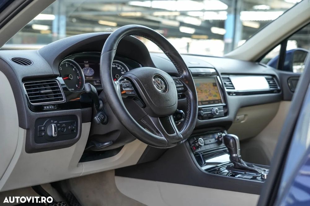 Volkswagen Touareg 3.0 V6 TDI BMT - 13