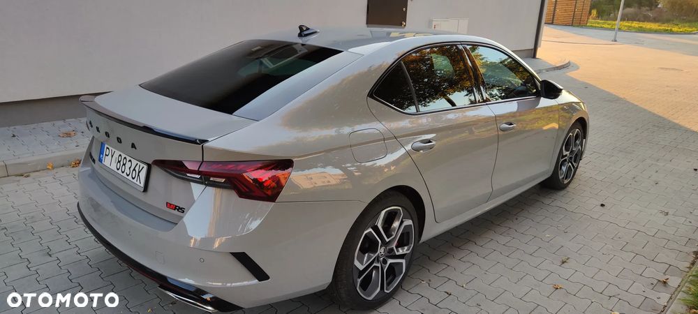 Skoda Octavia 2.0 TSI DSG RS Plus - 7