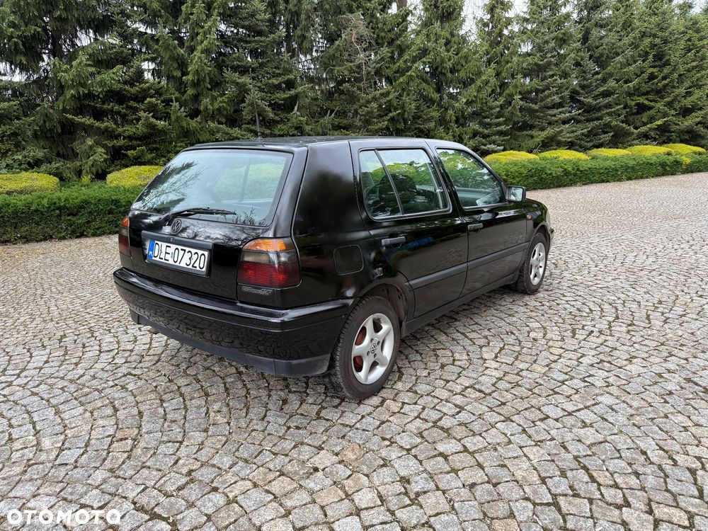 Volkswagen Golf 1.8 GL - 3