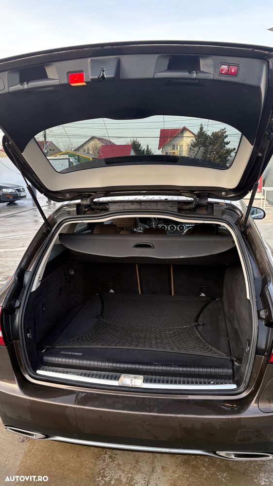 Mercedes-Benz C - 11