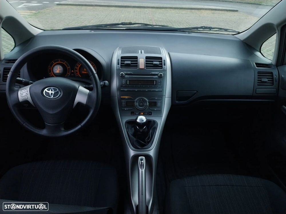Toyota Auris 1.4 D-4D Sol - 6