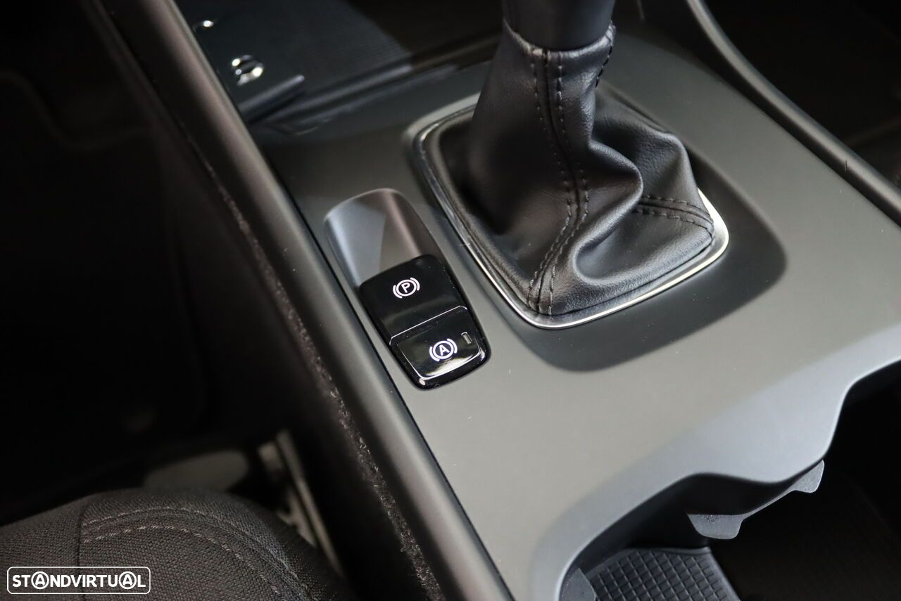 Volvo XC 40 2.0 D3 Momentum - 27