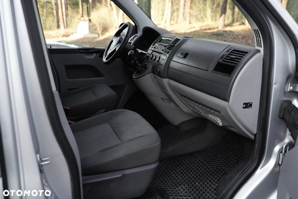 Volkswagen Transporter - 8