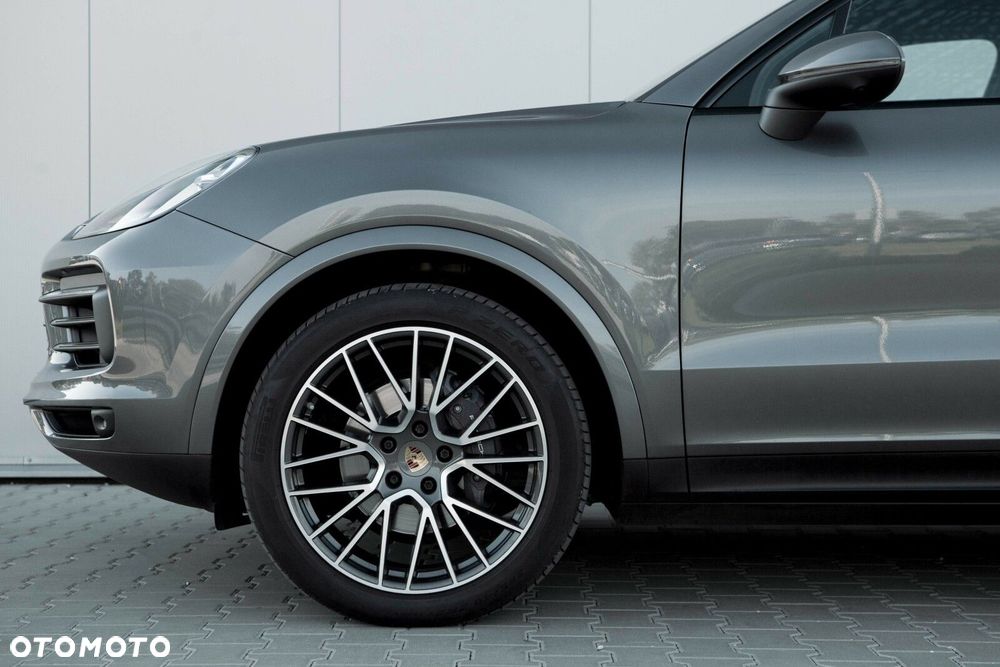 Porsche Cayenne - 10