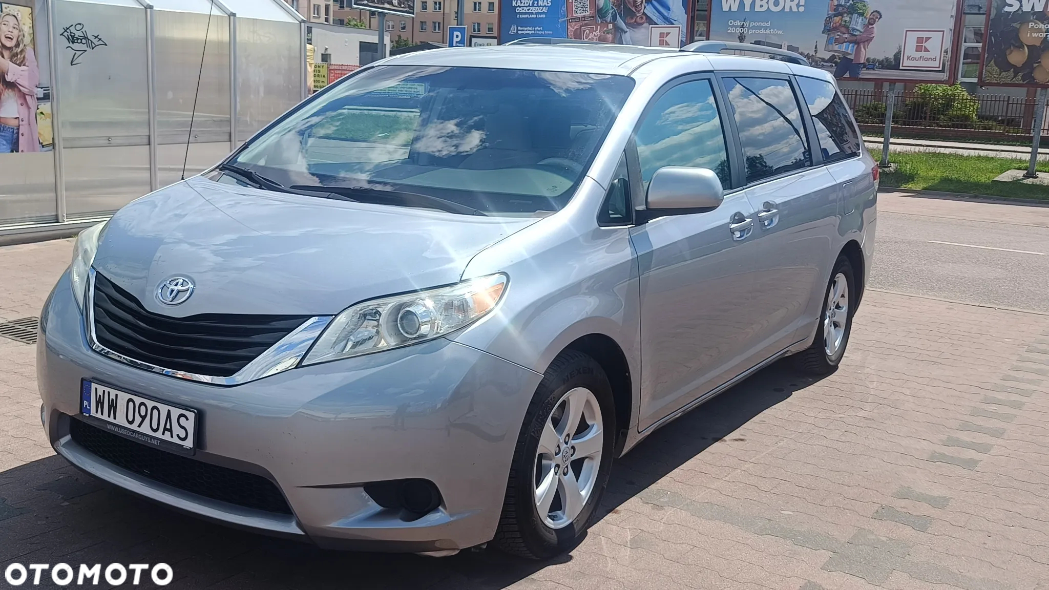 Toyota Sienna 3.5 V6 SE - 19