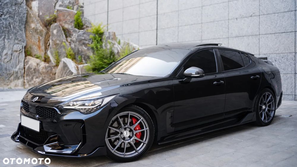 Kia Stinger - 11