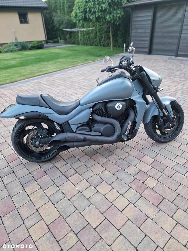 Suzuki Intruder - 5