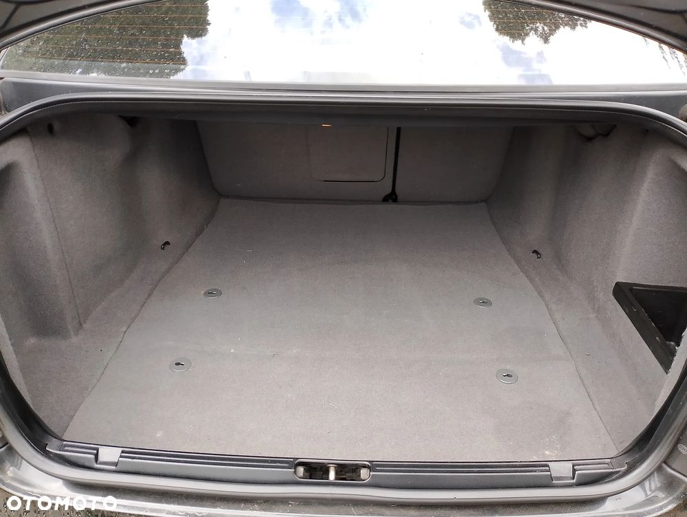 BMW Seria 5 520i - 27