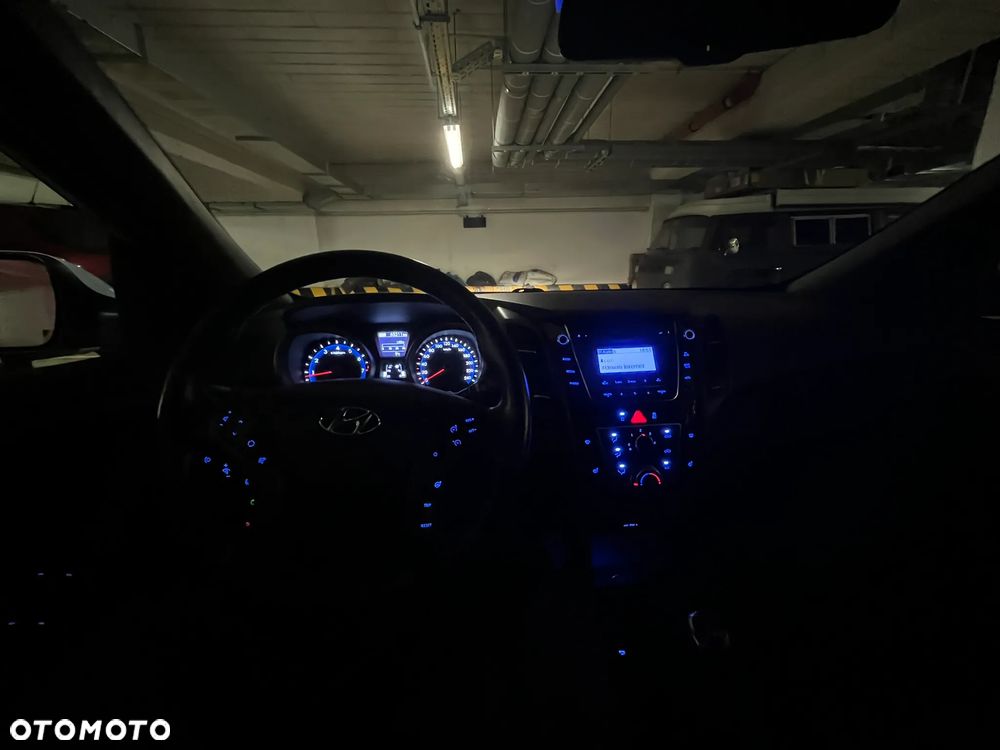 Hyundai i30 blue 1.4 Passion - 8