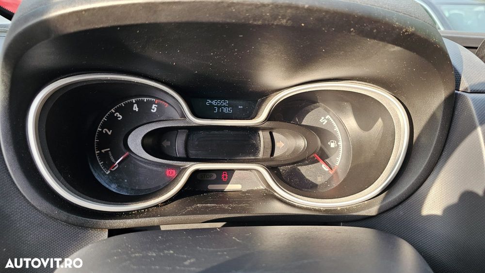 Opel Vivaro - 11