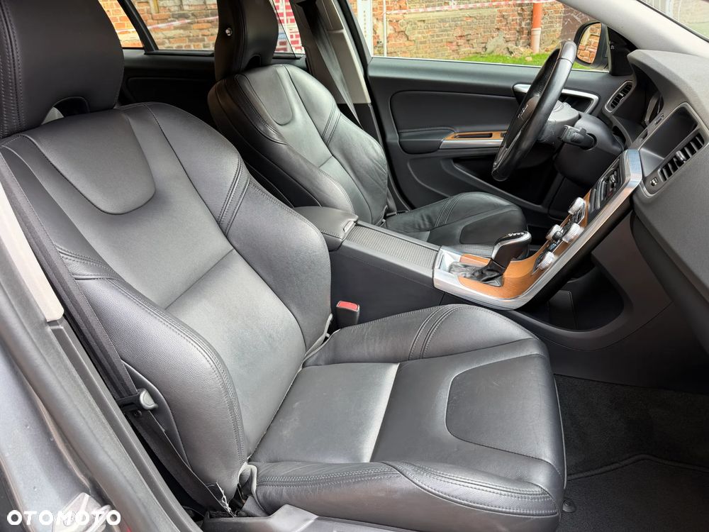 Volvo S60 T5 Geartronic Summum - 25