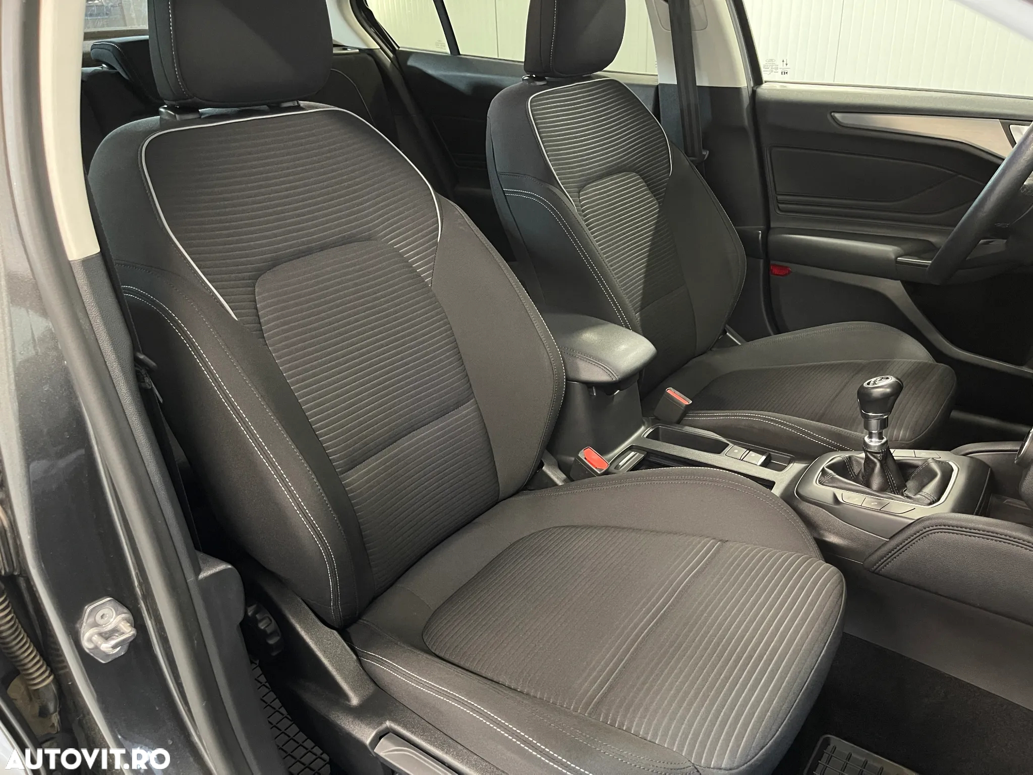 Ford Focus 1.0 EcoBoost Titanium Business - 9