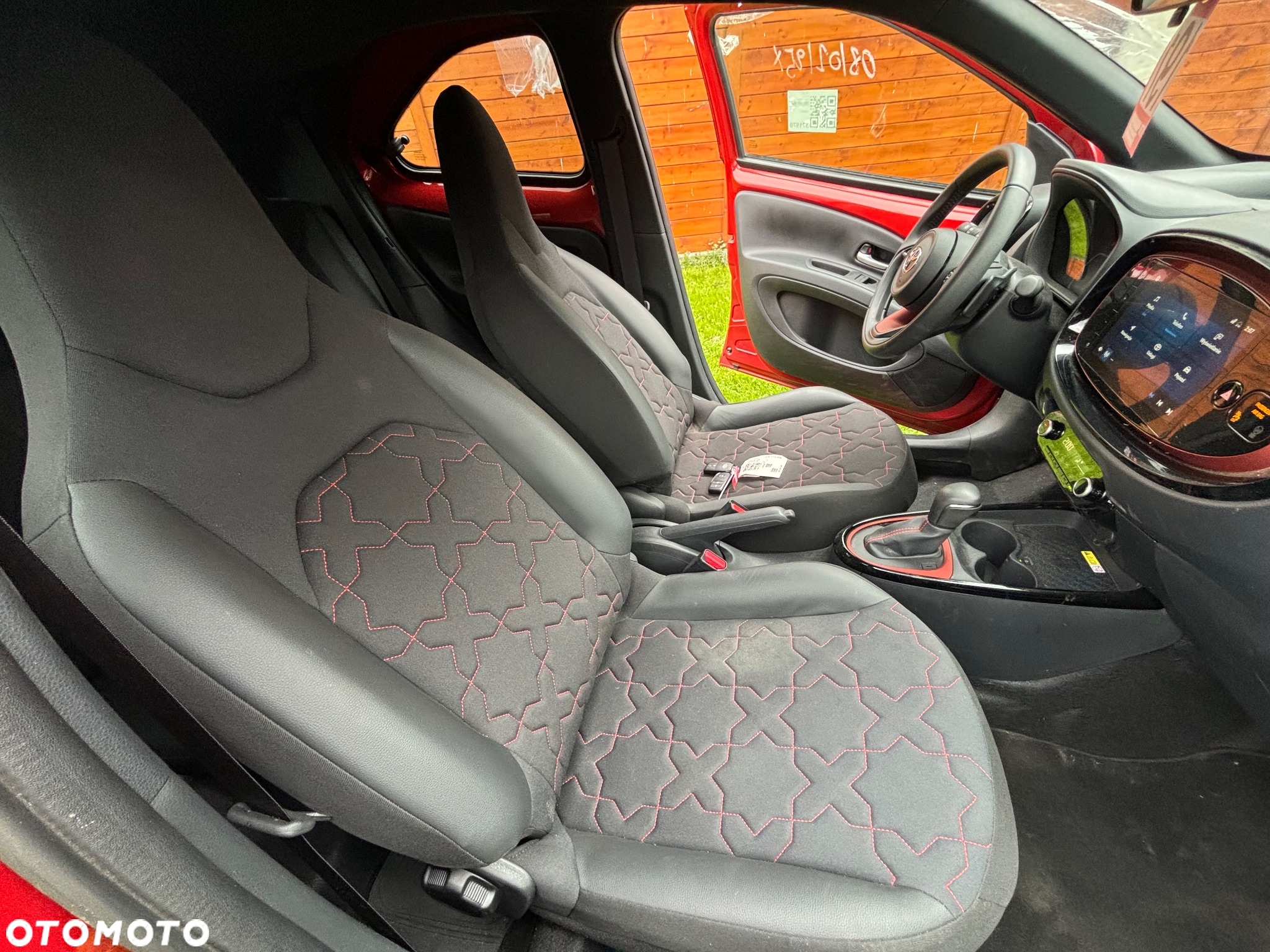 Toyota Aygo X 1.0 VVT-i Executive CVT - 24