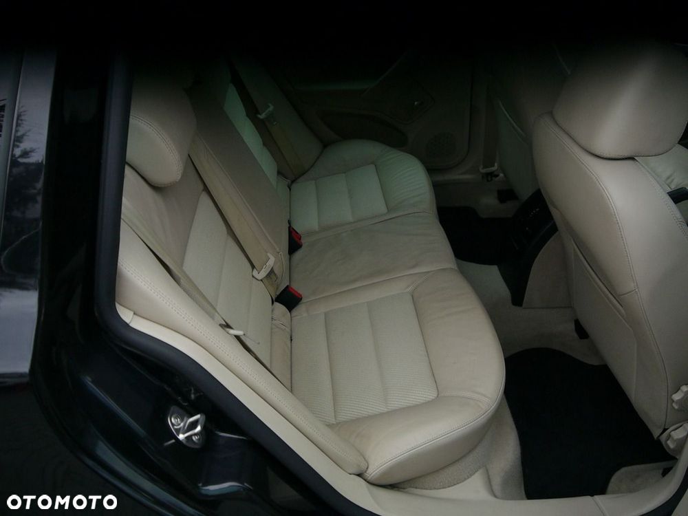 Skoda Octavia 1.8 TSI Laurin & Klement - 32