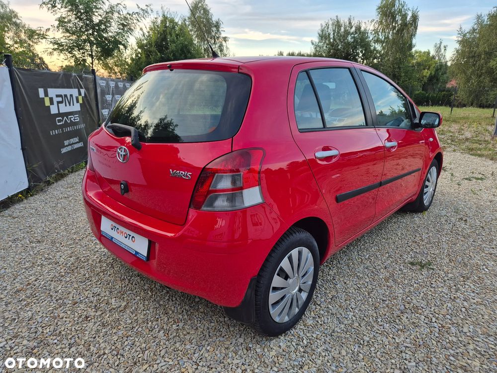 Toyota Yaris - 13