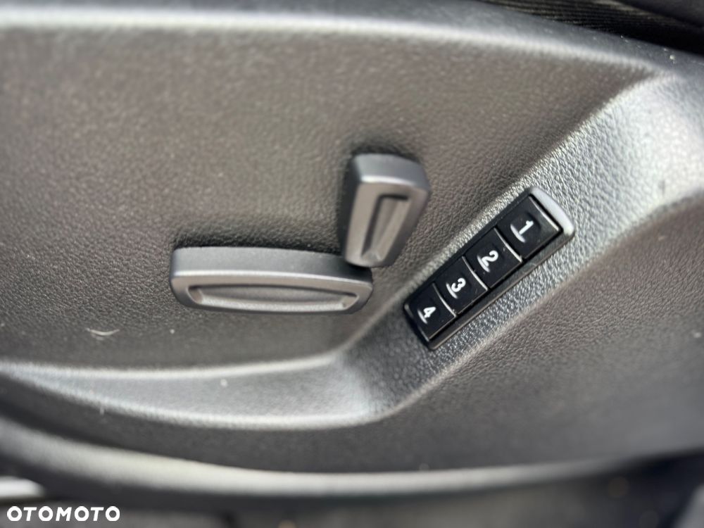 Ford S-Max 2.0 TDCi DPF Titanium - 29