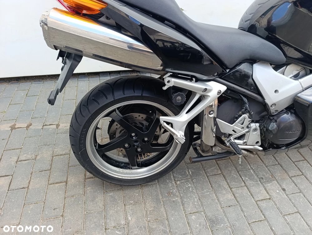 Honda VFR - 21