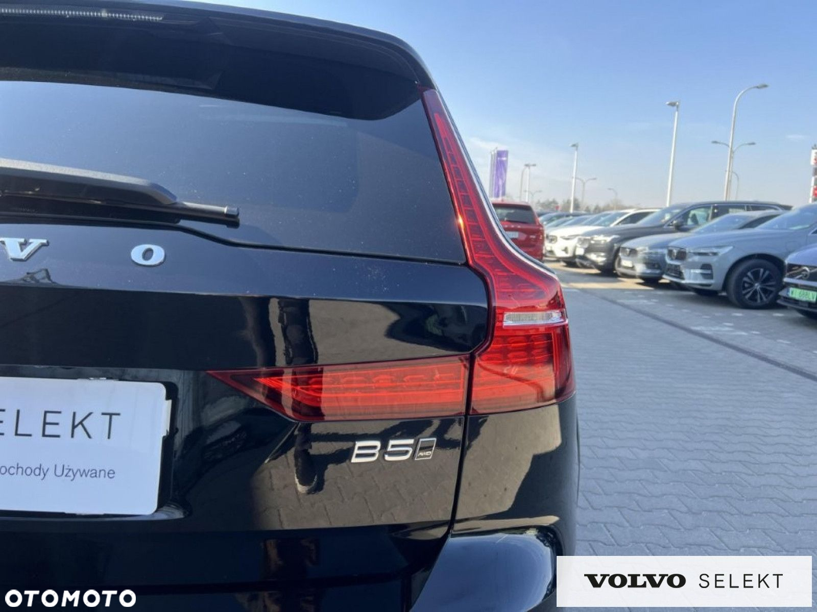 Volvo V60 Cross Country - 36