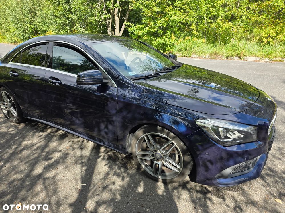 Mercedes-Benz CLA 220 4-Matic AMG Line - 6