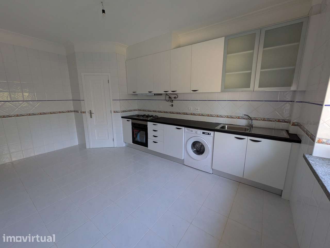 T4 amplo e pronto a habitar - Grande imagem: 3/20