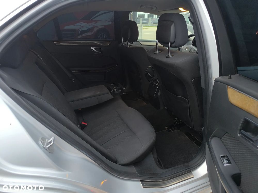 Mercedes-Benz Klasa E 220 CDI Automatik Elegance BusinessEDITION - 18