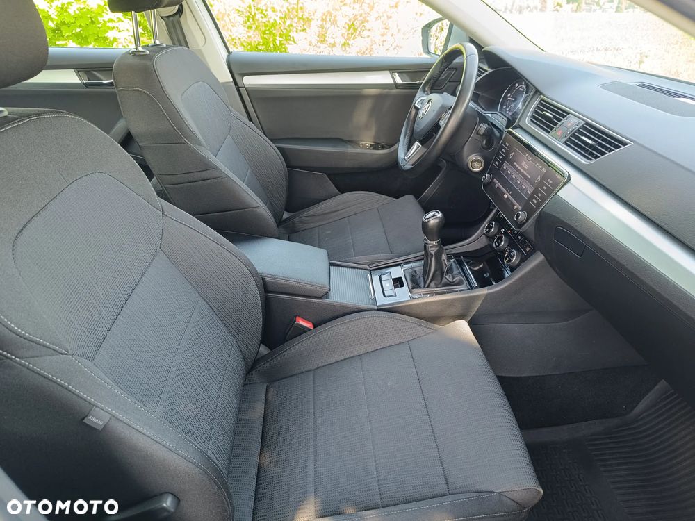 Skoda Superb 2.0 TDI Ambition - 30