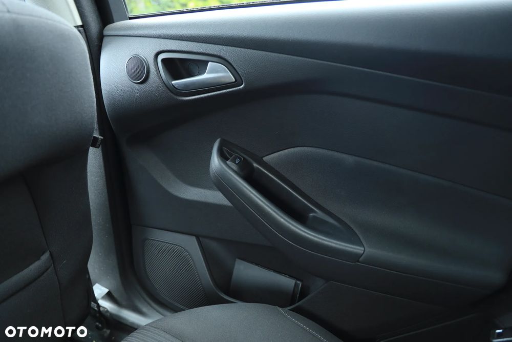 Ford Focus 1.6 EcoBoost Titanium - 16