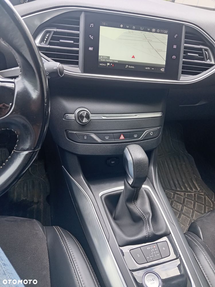 Peugeot 308 PureTech 130 EAT6 Stop & Start Allure - 12