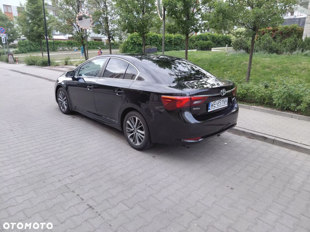Toyota Avensis 2.0 D-4D Premium - 8