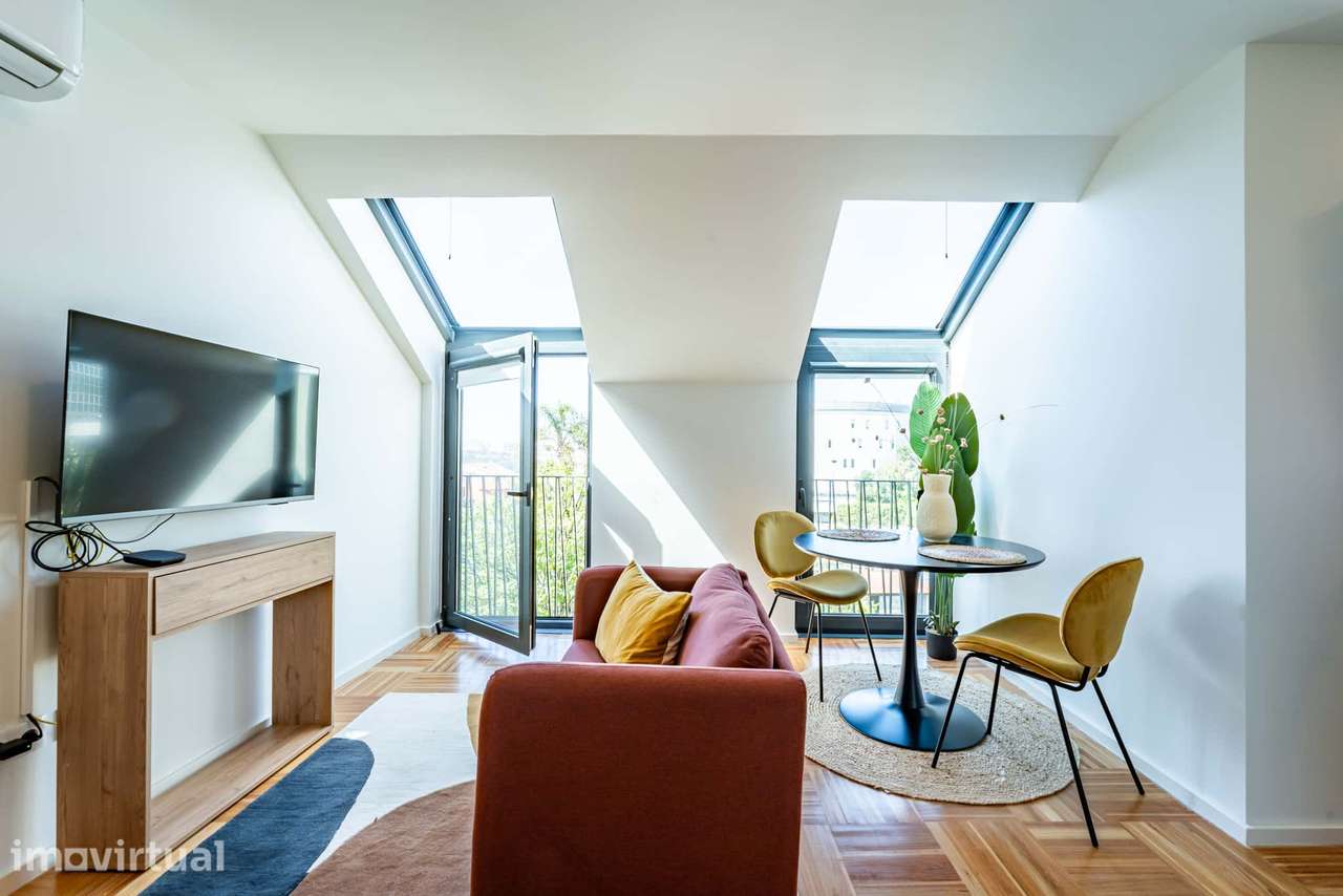 Excellent and bright studio in Miragaia - Grande imagem: 3/15