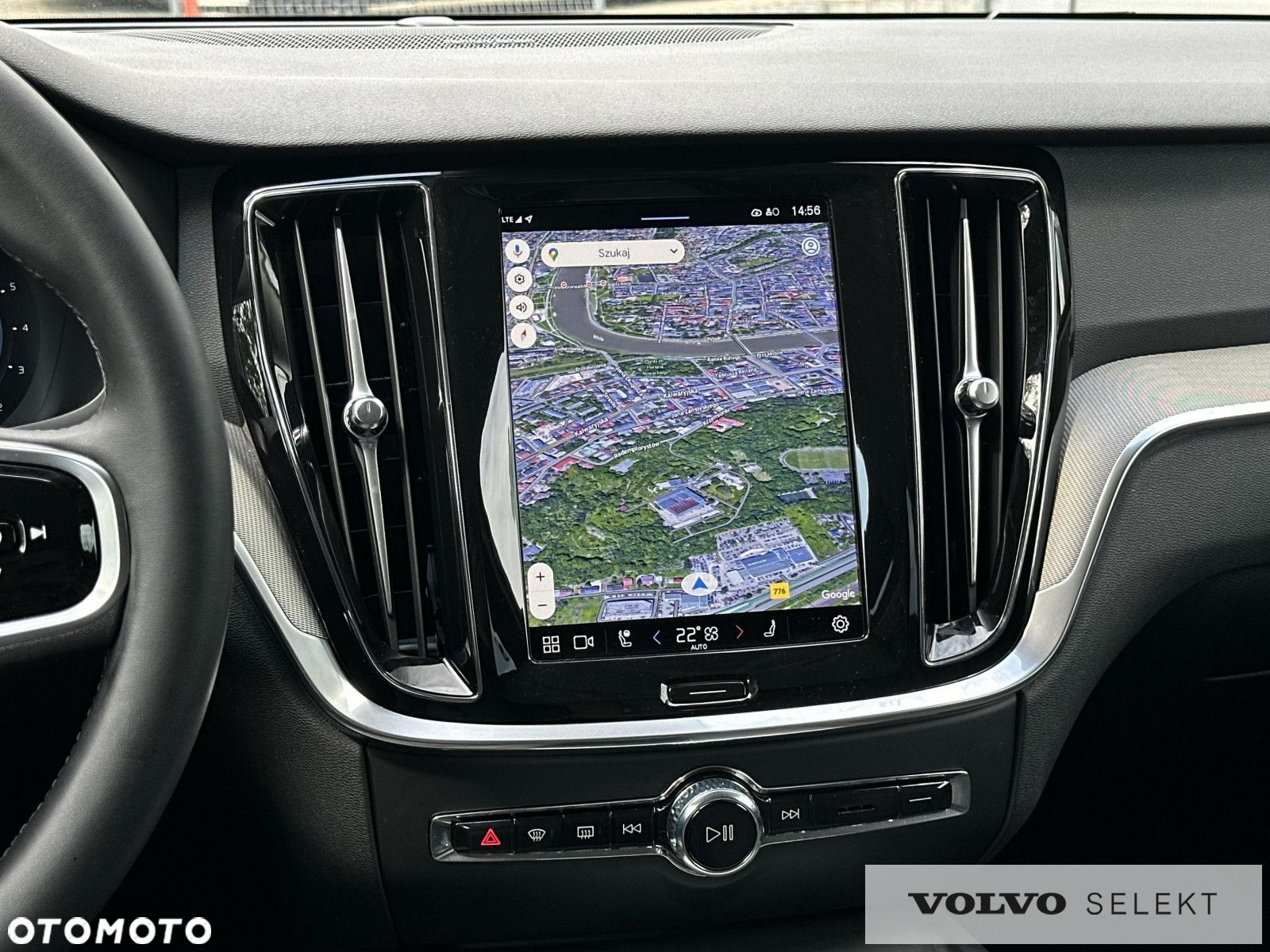 Volvo V60 Cross Country - 20