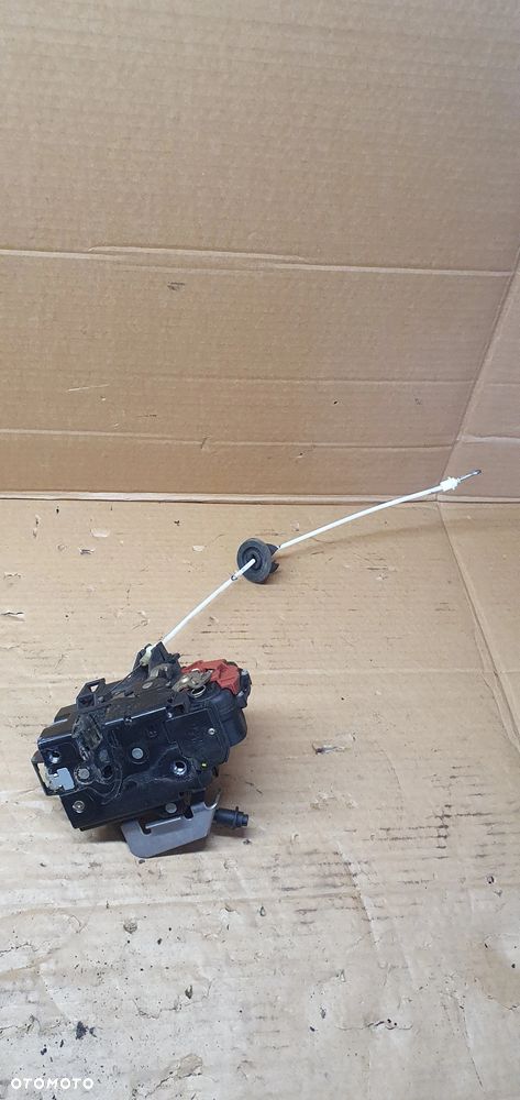 Zamek prawy przód przedni prawy Audi A4 B6 7PIN 4B1837016E - 1