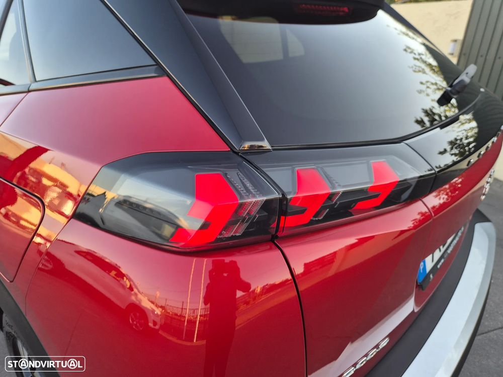 Peugeot 2008 1.2 PureTech Allure Pack - 19