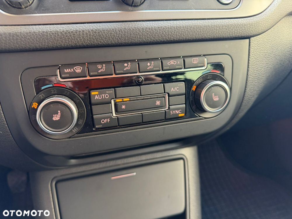 Volkswagen Tiguan 2.0 TDI DPF BlueMotion Technology Lounge Sport & Style - 15