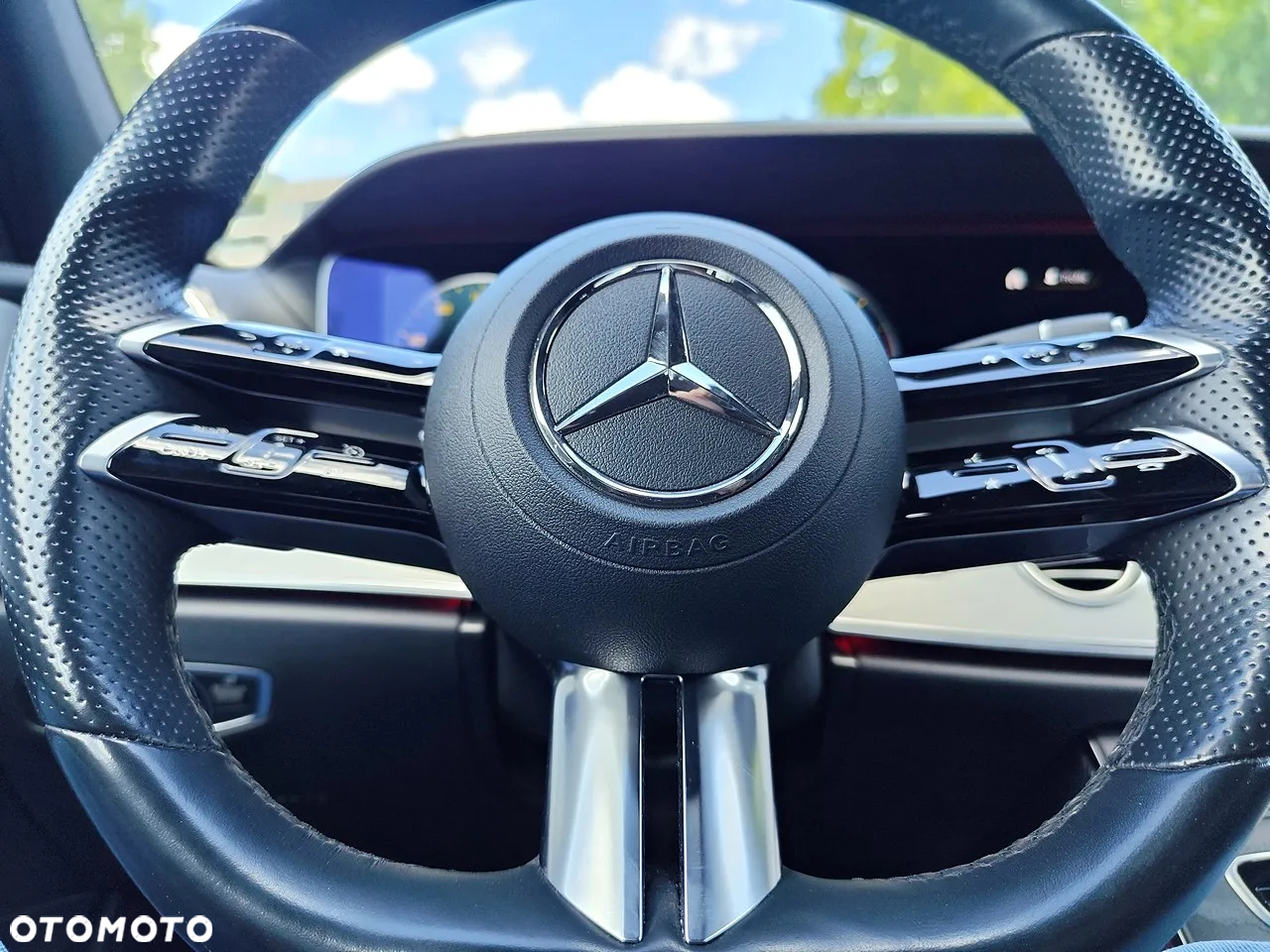 Mercedes-Benz Klasa E 220 d 4-Matic AMG - 28