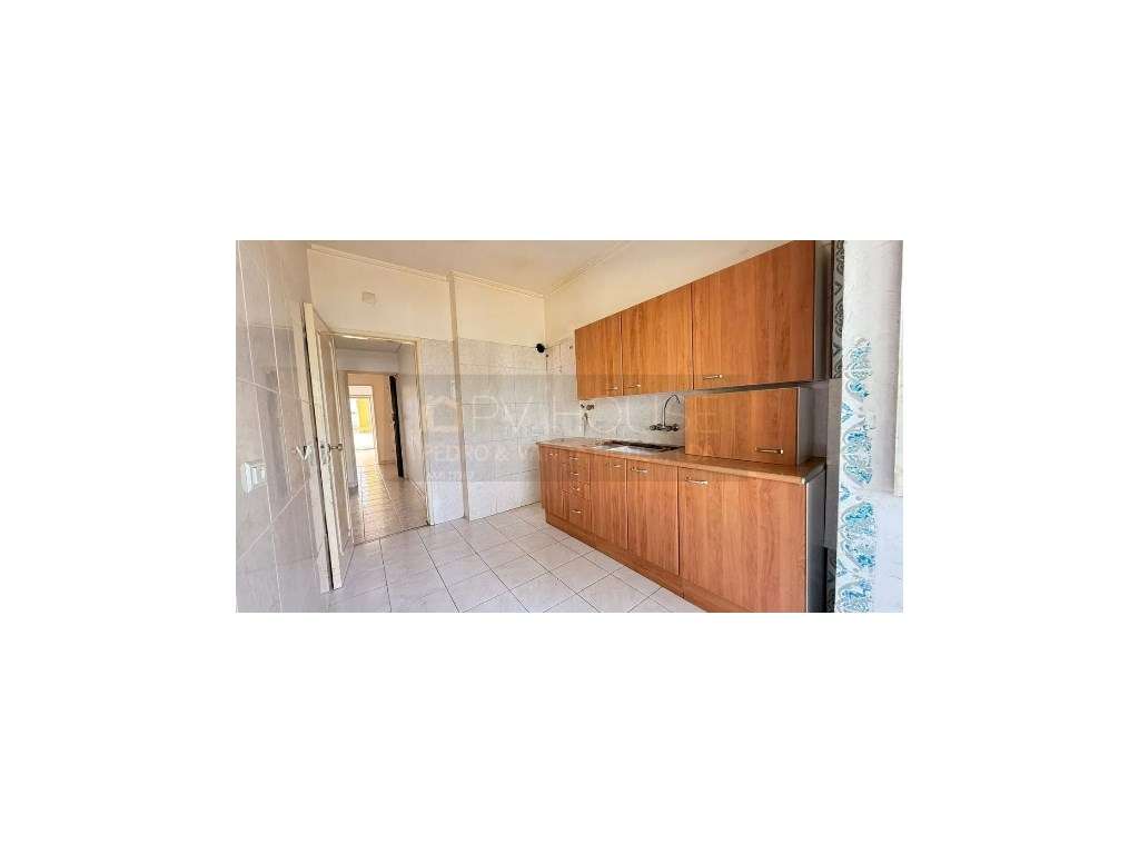 Apartamento T2 Oeiras Rua Antônio Sergio n10 1 esq. - Grande imagem: 5/16