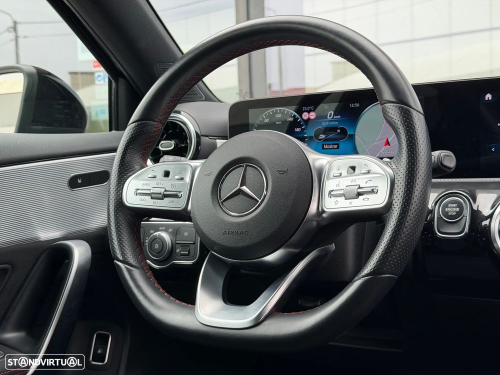 Mercedes-Benz A 250 e 8G-DCT AMG Line - 17