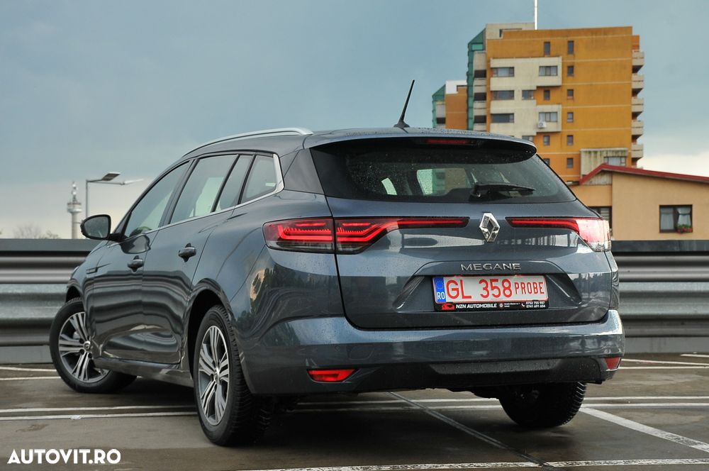 RENAULT Megane 2023 — imagine 4