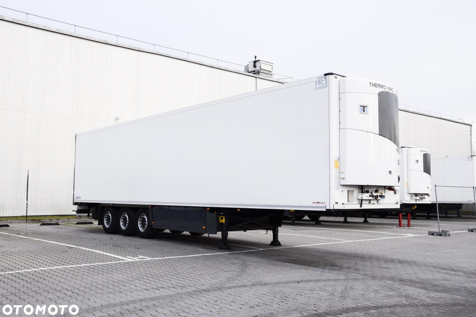 Schmitz Cargobull SKO FP 60 ThermoKing SLXi 300 - 3