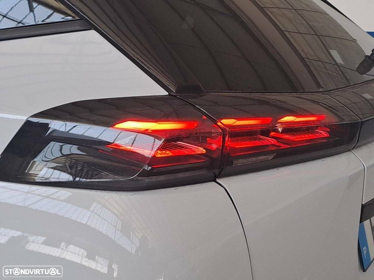 Peugeot 2008 1.2 PureTech Allure EAT8 - 26