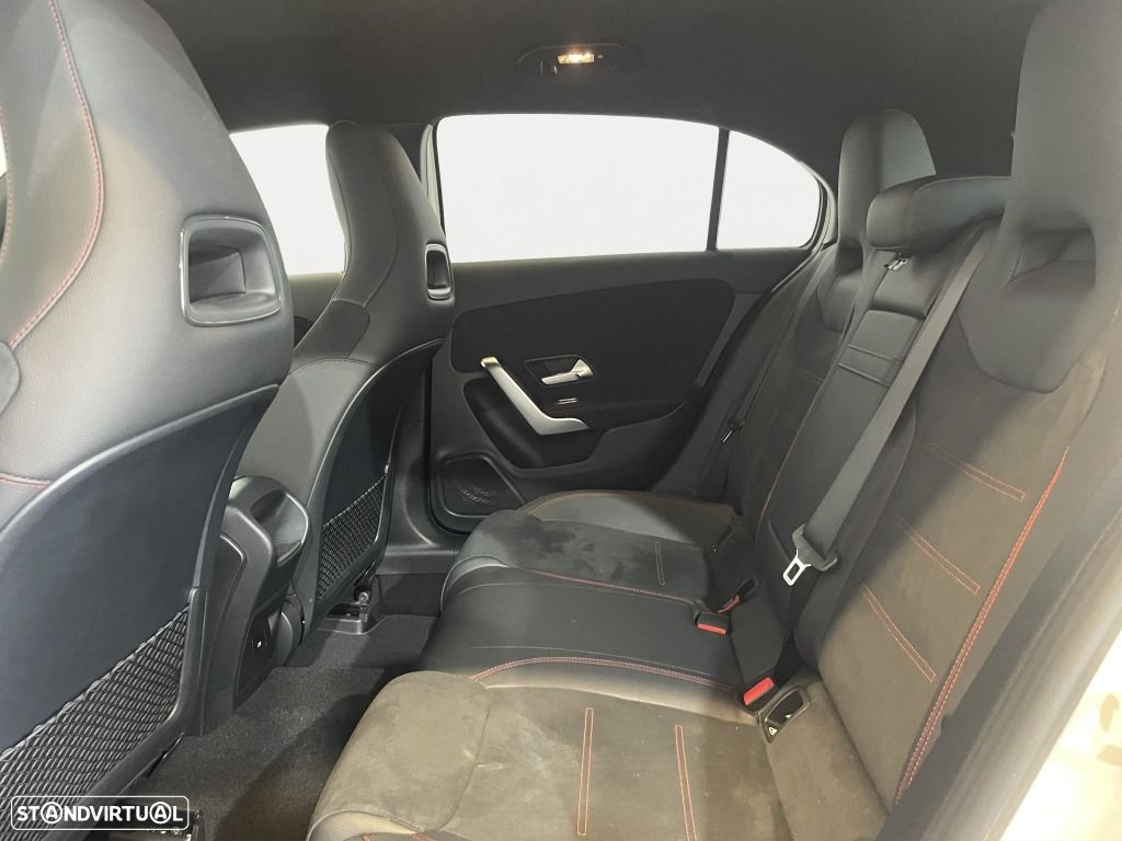 Mercedes-Benz A 250 e AMG Line - 14