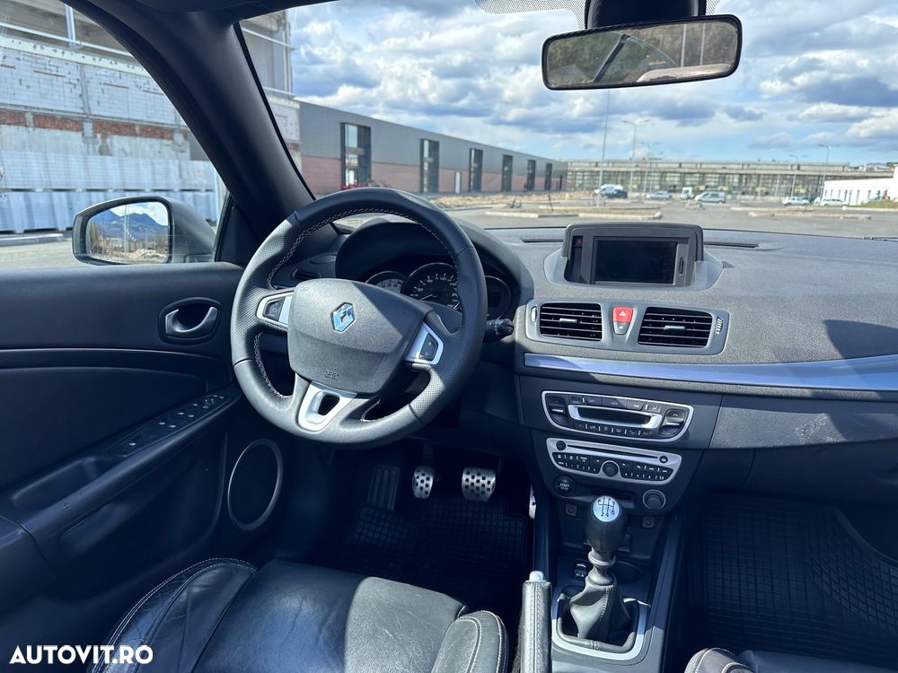 Renault Megane TCe 180 GT - 7